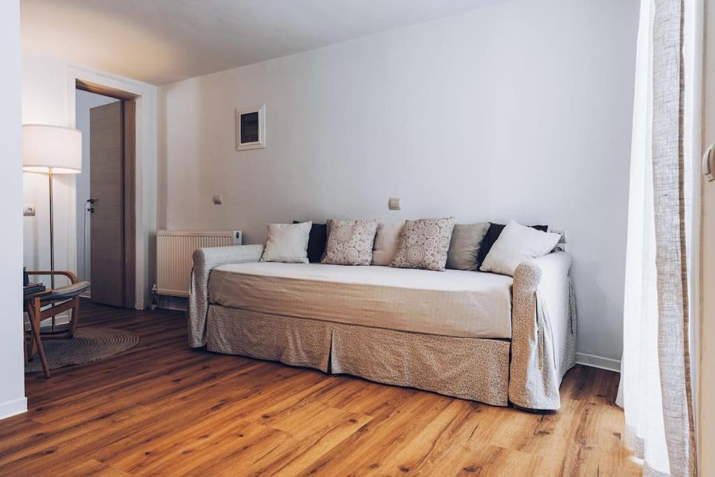 Appartamento The Repose Aesthetic Apt. R2 Candia Esterno foto
